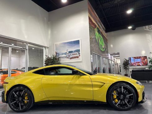 Used 2019 Aston Martin V8 Vantage Coupe image 5