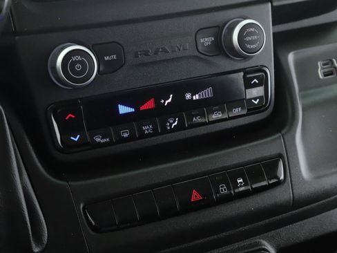 Used 2023 RAM ProMaster 2500 FWD image 13