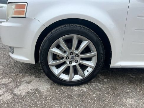 Used 2010 Ford Flex SEL image 11