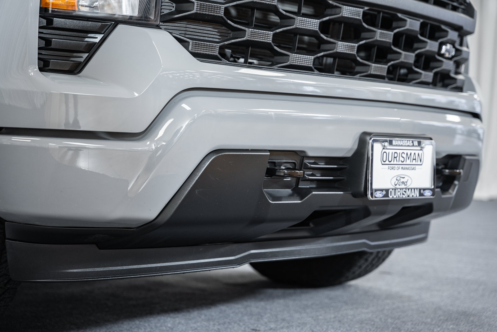 Used 2024 Chevrolet Silverado 1500 Custom w/ Turbomax Blackout Package AWD/4WD image 13