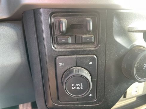 Used 2024 Ford F250 XLT image 23