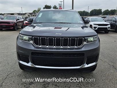 New 2025 Jeep Grand Cherokee L Laredo w/ Luxury Tech Group I