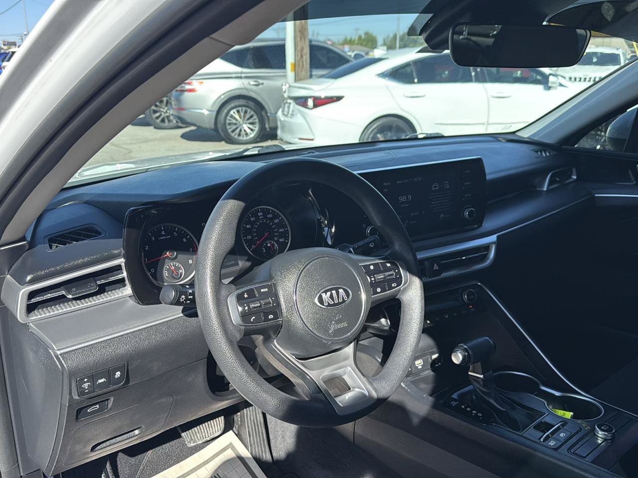 Used 2021 Kia K5 LXS FWD image 8