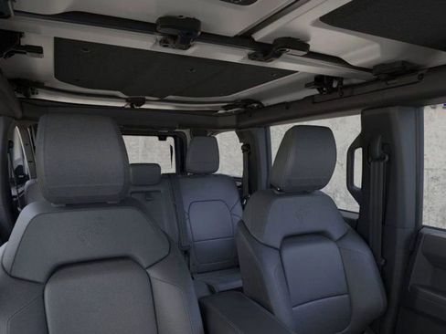 New 2025 Ford Bronco Badlands image 57