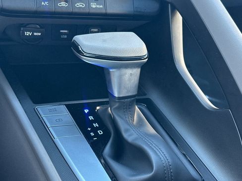 Used 2023 Hyundai Elantra SE image 22