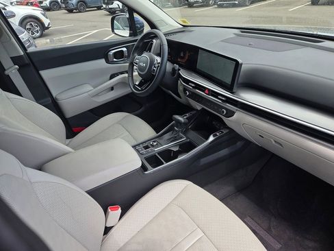 Used 2025 Kia Sorento S AWD/4WD image 26