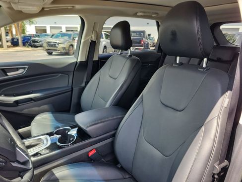 Used 2018 Ford Edge Titanium w/ Equipment Group 302A FWD image 22