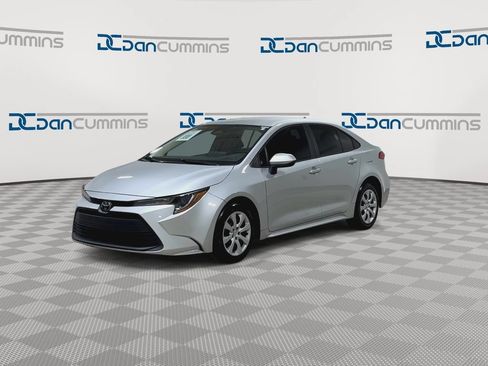 Used 2023 Toyota Corolla LE FWD image 5