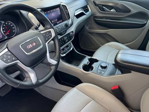 Used 2023 GMC Terrain SLT AWD/4WD image 10