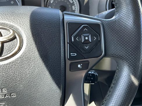Used 2016 Toyota Tacoma SR5 image 35