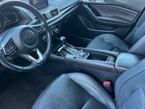 Used 2018 MAZDA MAZDA3 Grand Touring FWD image 9