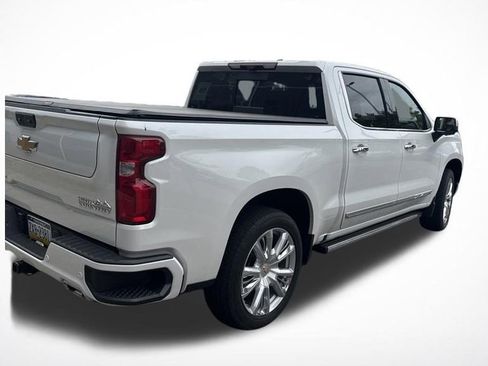 Used 2024 Chevrolet Silverado 1500 High Country w/ High Country Premium Package AWD/4WD image 2