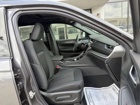 New 2026 Jeep Grand Cherokee L Laredo X image 25