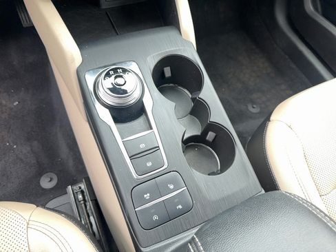 Used 2020 Ford Escape Titanium AWD/4WD image 20