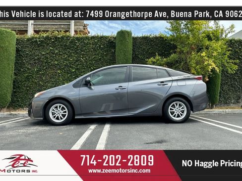 Used 2016 Toyota Prius Two FWD image 11