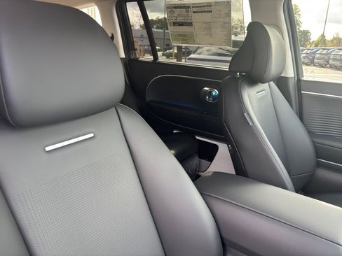 New 2026 Hyundai Ioniq 9 Limited image 29