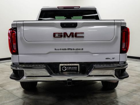 Used 2025 GMC Sierra 1500 SLT AWD/4WD image 9