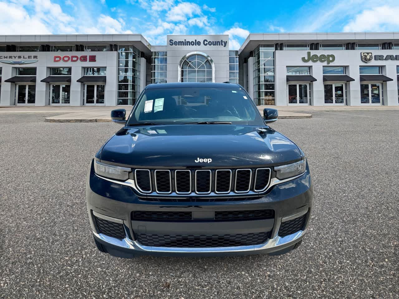 Certified 2024 Jeep Grand Cherokee L Limited w/ Trailer Tow Package AWD/4WD image 6