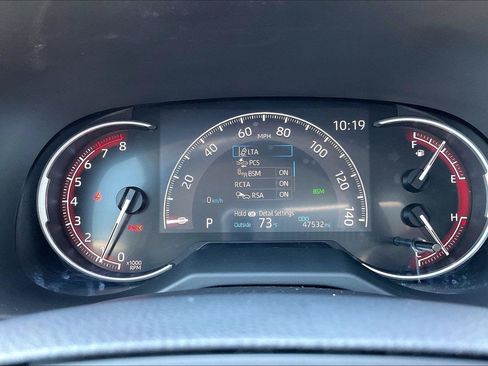 Used 2025 Toyota RAV4 XLE AWD/4WD image 20