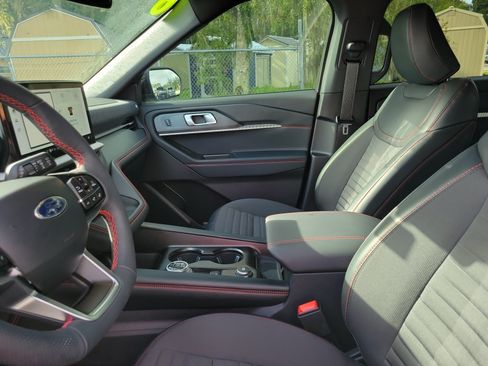 Used 2026 Ford Explorer ST-Line w/ ST-Line Street Pack RWD image 9