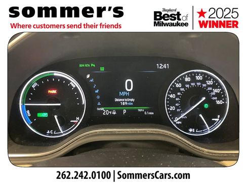 Used 2020 Toyota Avalon Limited image 13