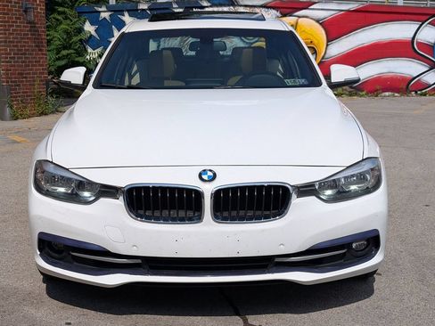 Used 2017 BMW 330i xDrive Sedan AWD/4WD image 9