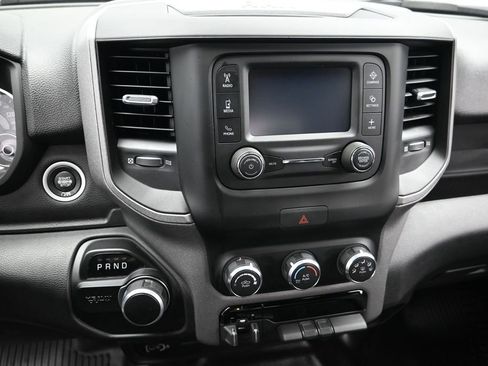 Used 2024 RAM 2500 Tradesman w/ Chrome Appearance Group AWD/4WD image 13