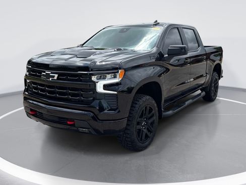 Used 2024 Chevrolet Silverado 1500 LT Trail Boss w/ Convenience Package II AWD/4WD image 3