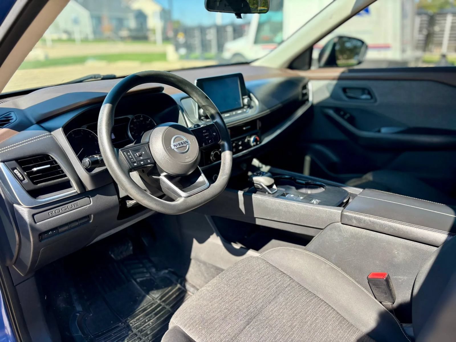 Used 2021 Nissan Rogue S FWD image 13