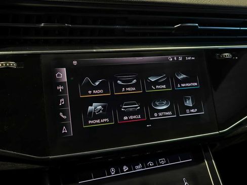 Used 2019 Audi Q8 Premium w/ Convenience Package image 36
