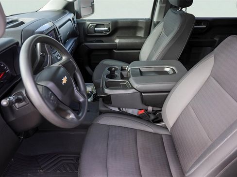 Certified 2024 Chevrolet Silverado 2500 Custom w/ Custom Value Package image 12