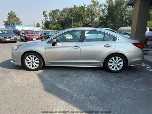 Used 2015 Subaru Legacy 2.5i Premium AWD/4WD image 4
