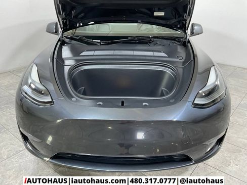 Used 2025 Tesla Model Y Long Range RWD image 9
