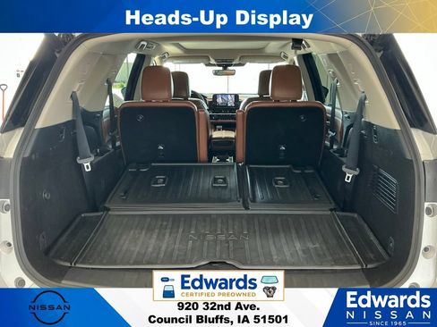 Used 2024 Nissan Pathfinder Platinum AWD/4WD image 12