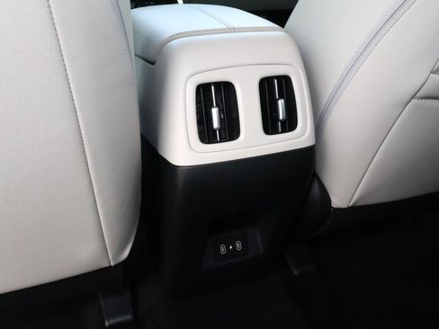 Used 2025 Hyundai Tucson SEL FWD image 13
