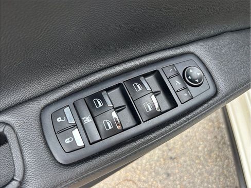 Used 2021 Maserati Ghibli S RWD image 19