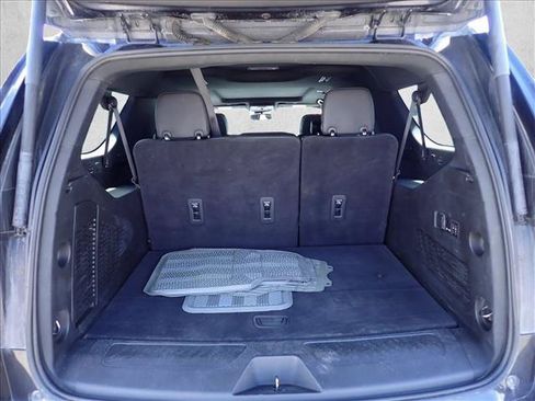 Used 2023 GMC Yukon XL SLT w/ SLT Luxury Package AWD/4WD image 9