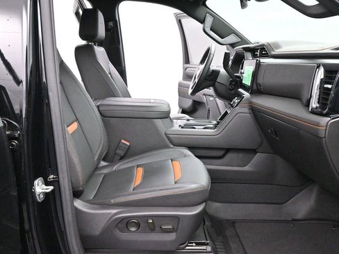 Used 2025 GMC Sierra 2500 AT4 AWD/4WD image 32