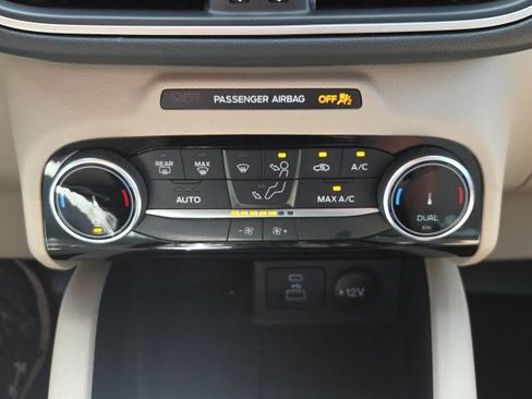 Used 2020 Ford Escape SE FWD image 32