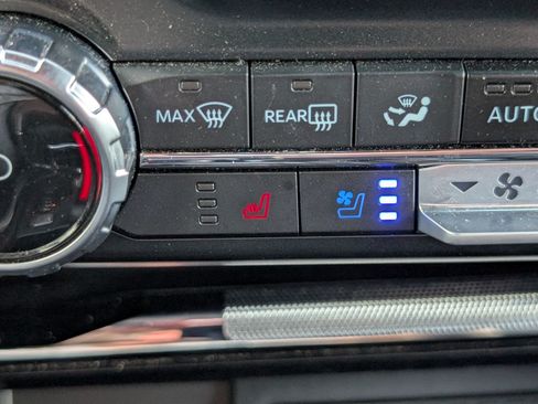 Used 2023 Ford F150 Lariat w/ Equipment Group 502A High AWD/4WD image 21