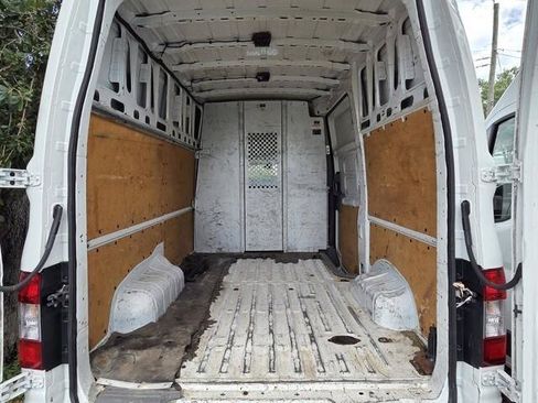 Used 2019 Nissan NV 2500 SV RWD image 14