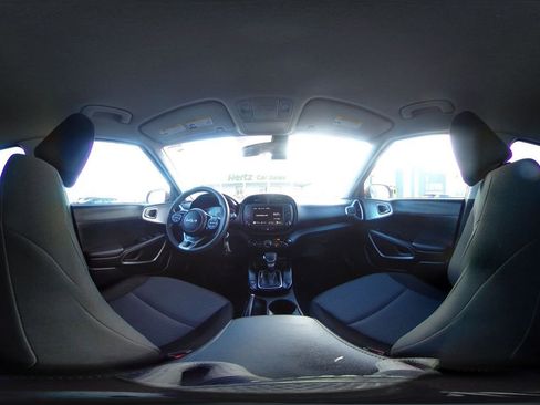 Used 2025 Kia Soul LX w/ LX Technology Package image 38