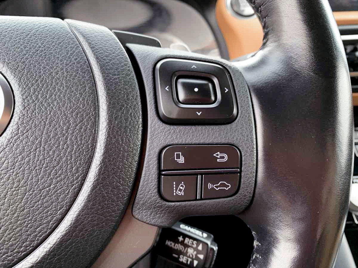 Used 2021 Lexus IS 300 AWD image 25