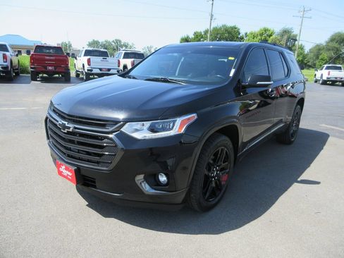 Certified 2019 Chevrolet Traverse Premier w/ Redline Edition AWD/4WD image 11