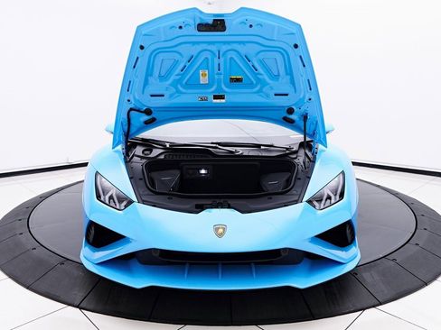 Used 2023 Lamborghini Huracan EVO image 18