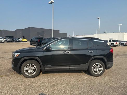 Used 2019 GMC Terrain SLE w/ Driver Convenience Package AWD/4WD image 4