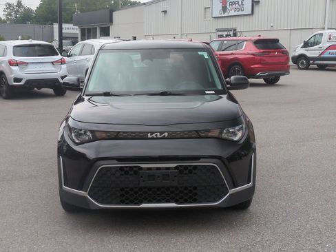Used 2023 Kia Soul LX w/ LX Technology Package FWD image 2