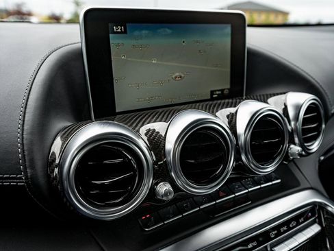 Used 2018 Mercedes-Benz AMG GT Roadster image 10