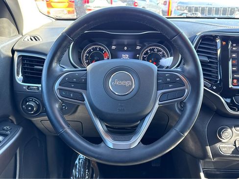 Used 2020 Jeep Cherokee Limited image 14