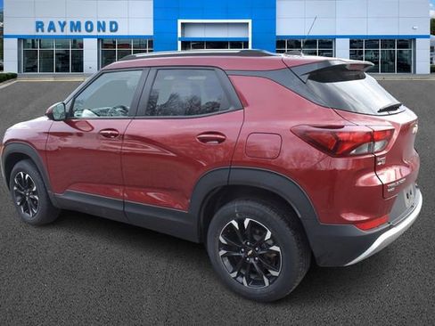 Used 2022 Chevrolet TrailBlazer LT image 3